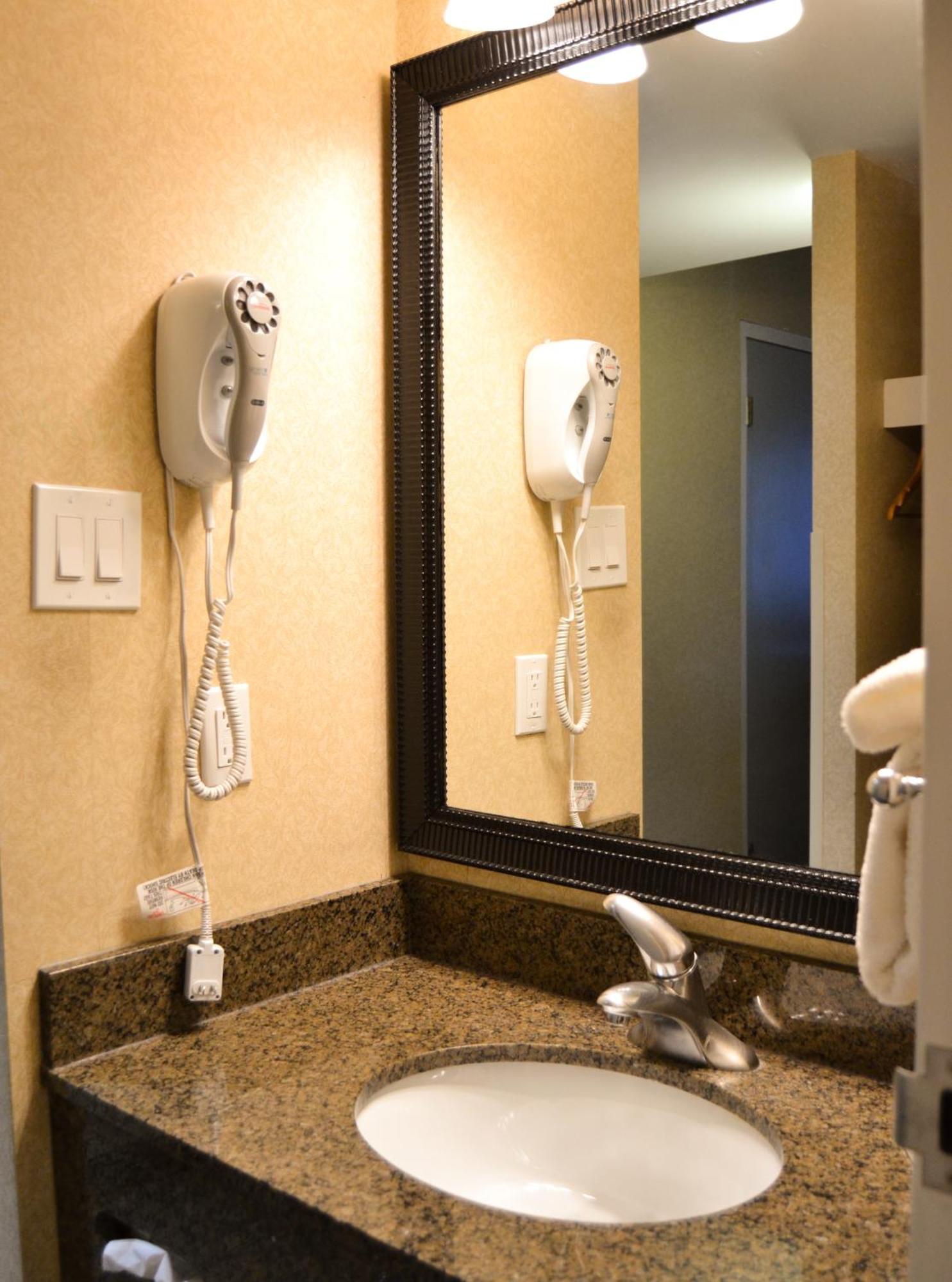 Amenida Residences, Calgary Zewnętrze zdjęcie